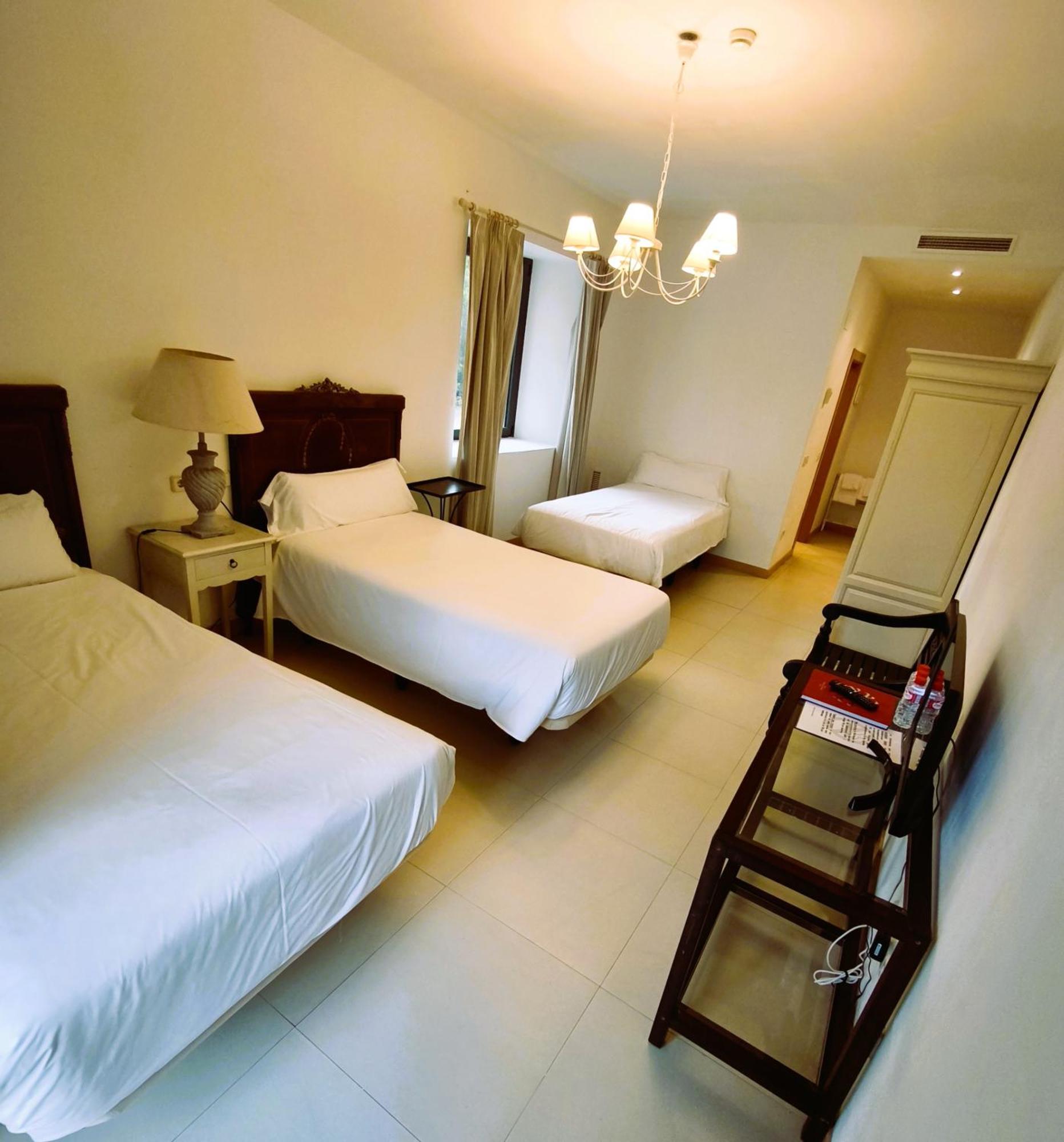Hotel Villa Marcilla Eksteriør bilde